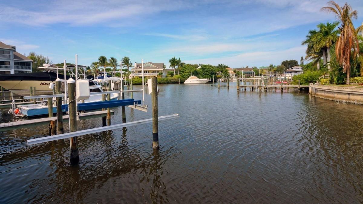 1228 SIESTA BAYSIDE DR #1228-C, SARASOTA, FL, 34242
