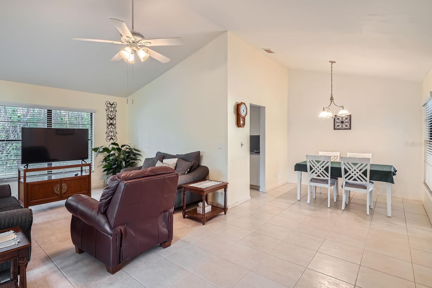 1752 ATRIUM DR, SUN CITY CENTER, FL, 33573
