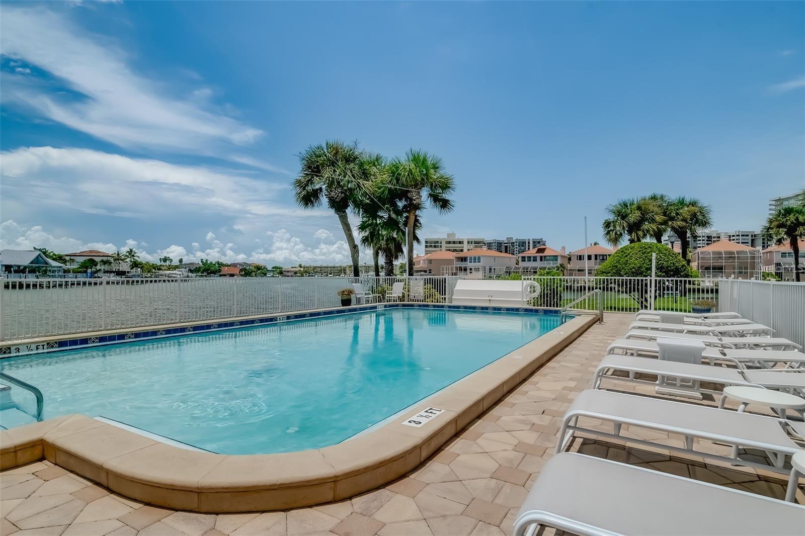 240 SAND KEY ESTATES DR #213, CLEARWATER, FL, 33767