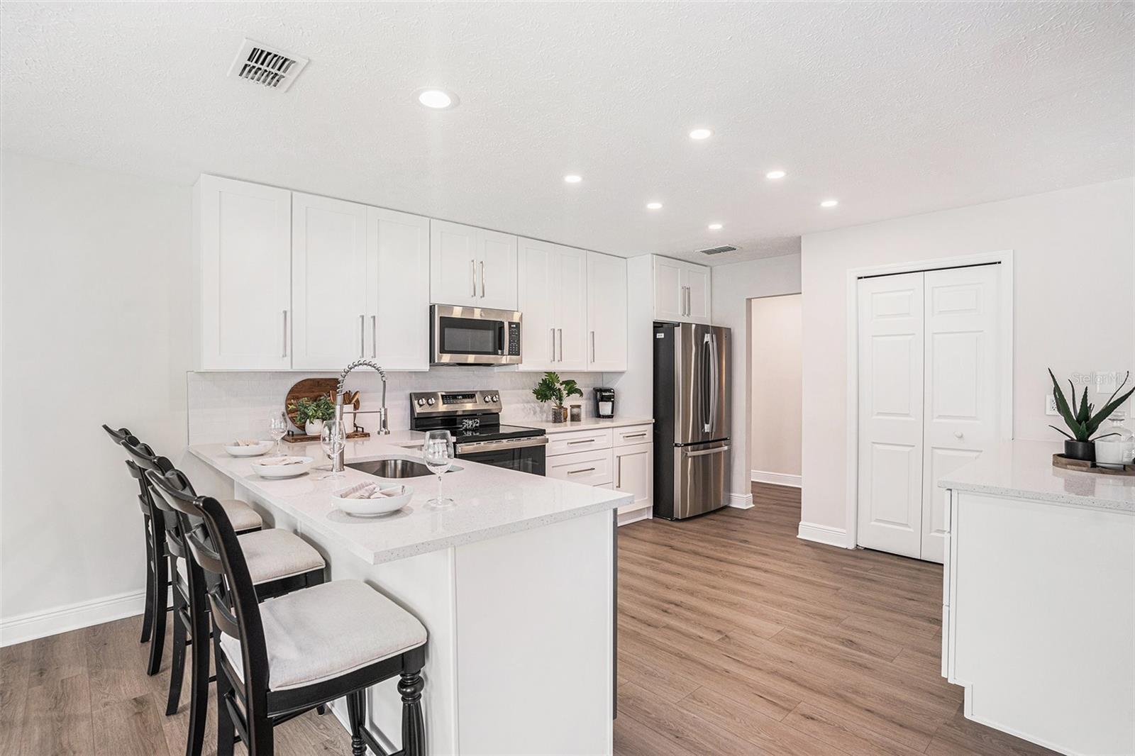 3933 NORTHRIDGE DR, VALRICO, FL, 33596