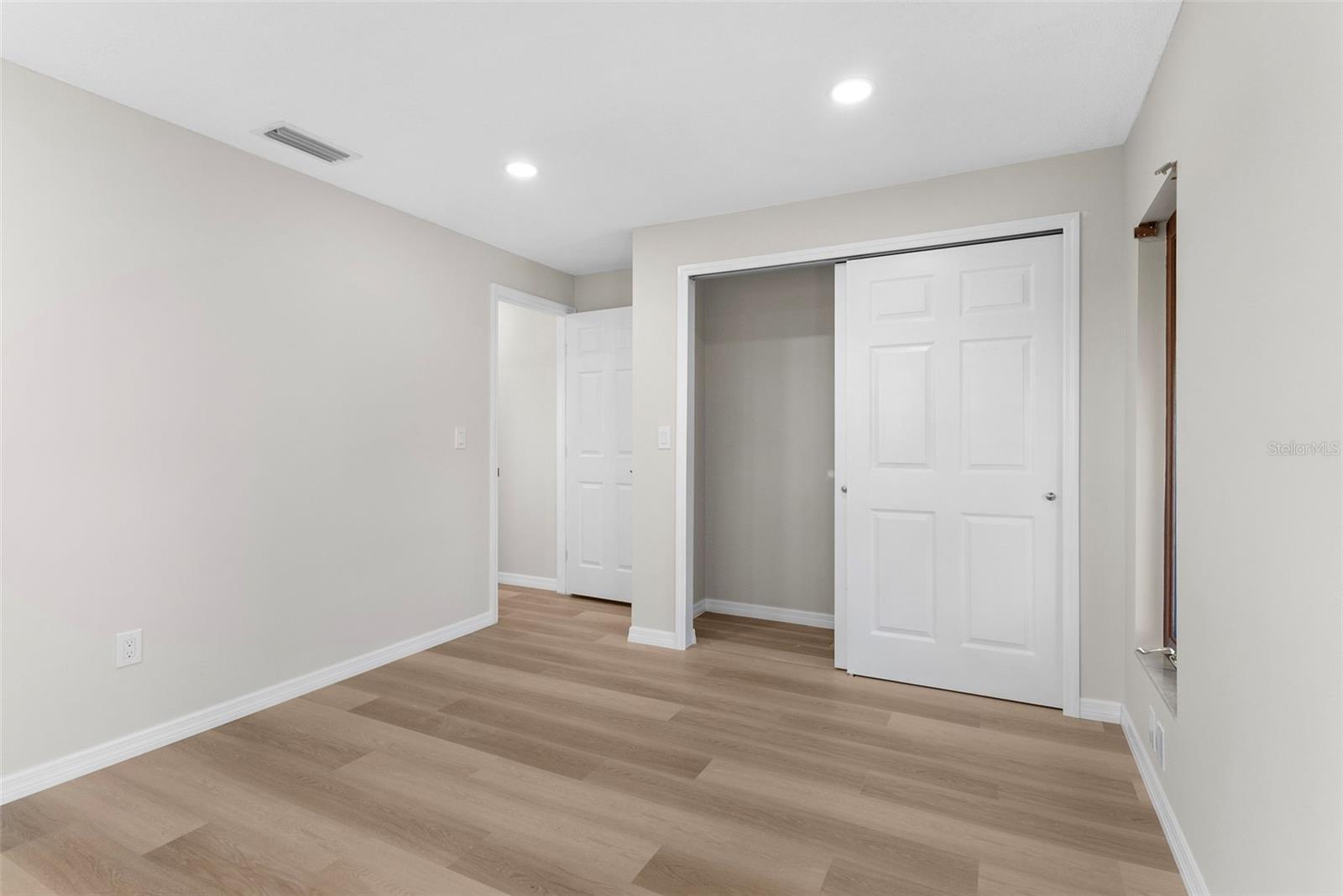 316 SHORE DR E, OLDSMAR, FL, 34677
