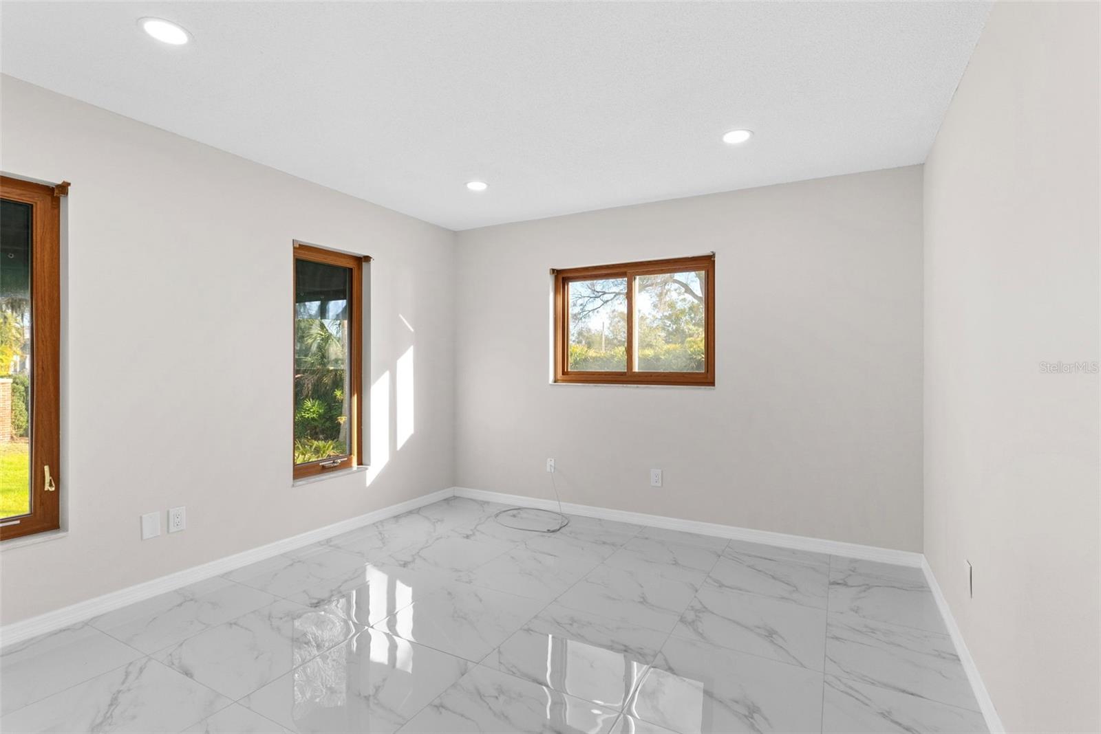 316 SHORE DR E, OLDSMAR, FL, 34677