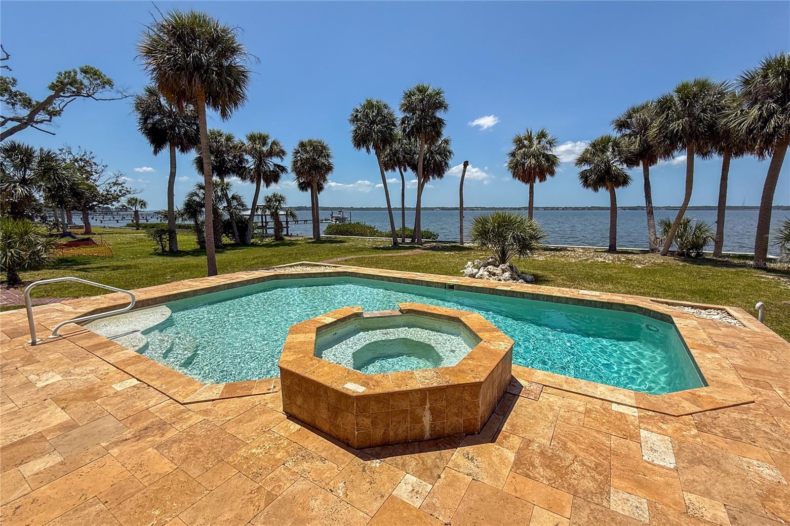 316 SHORE DR E, OLDSMAR, FL, 34677