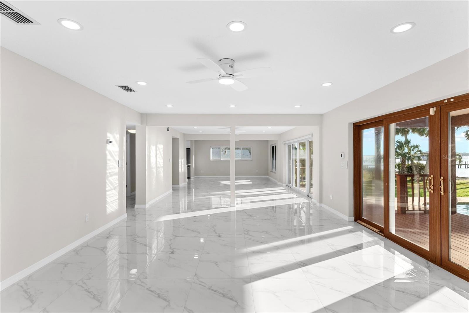 316 SHORE DR E, OLDSMAR, FL, 34677