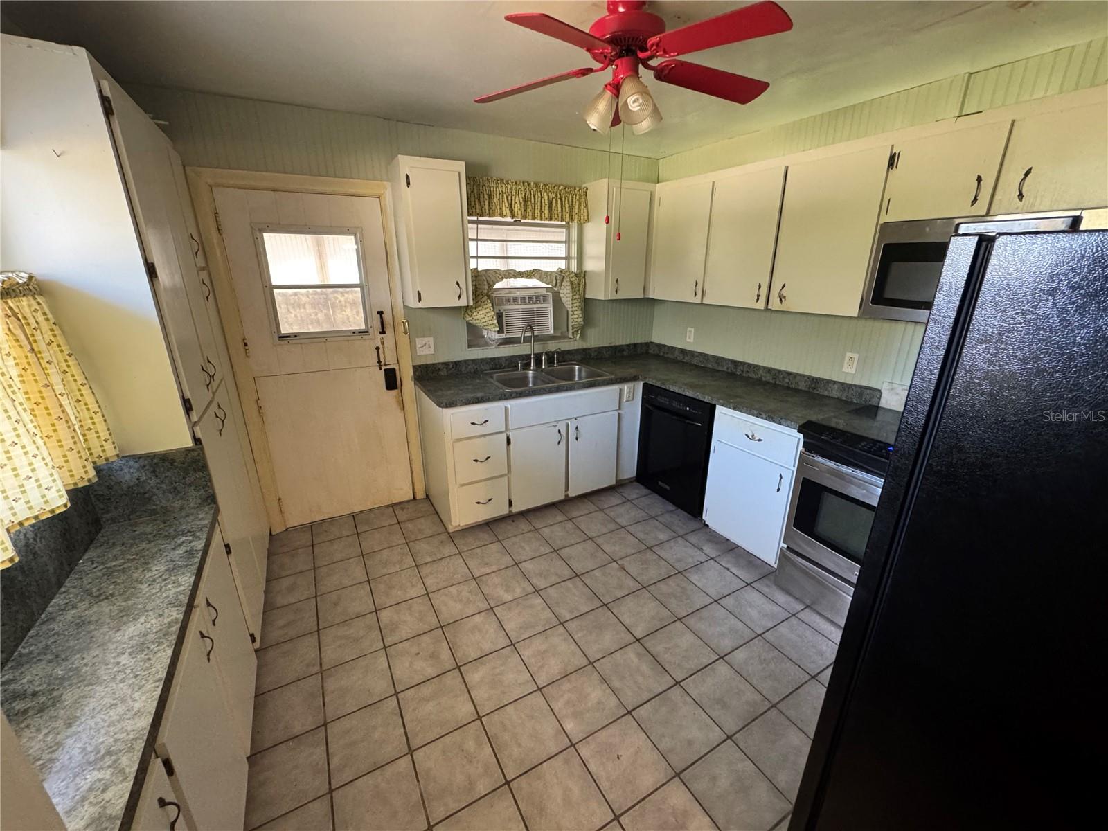 1401 CR 449, LAKE PANASOFFKEE, FL, 33538