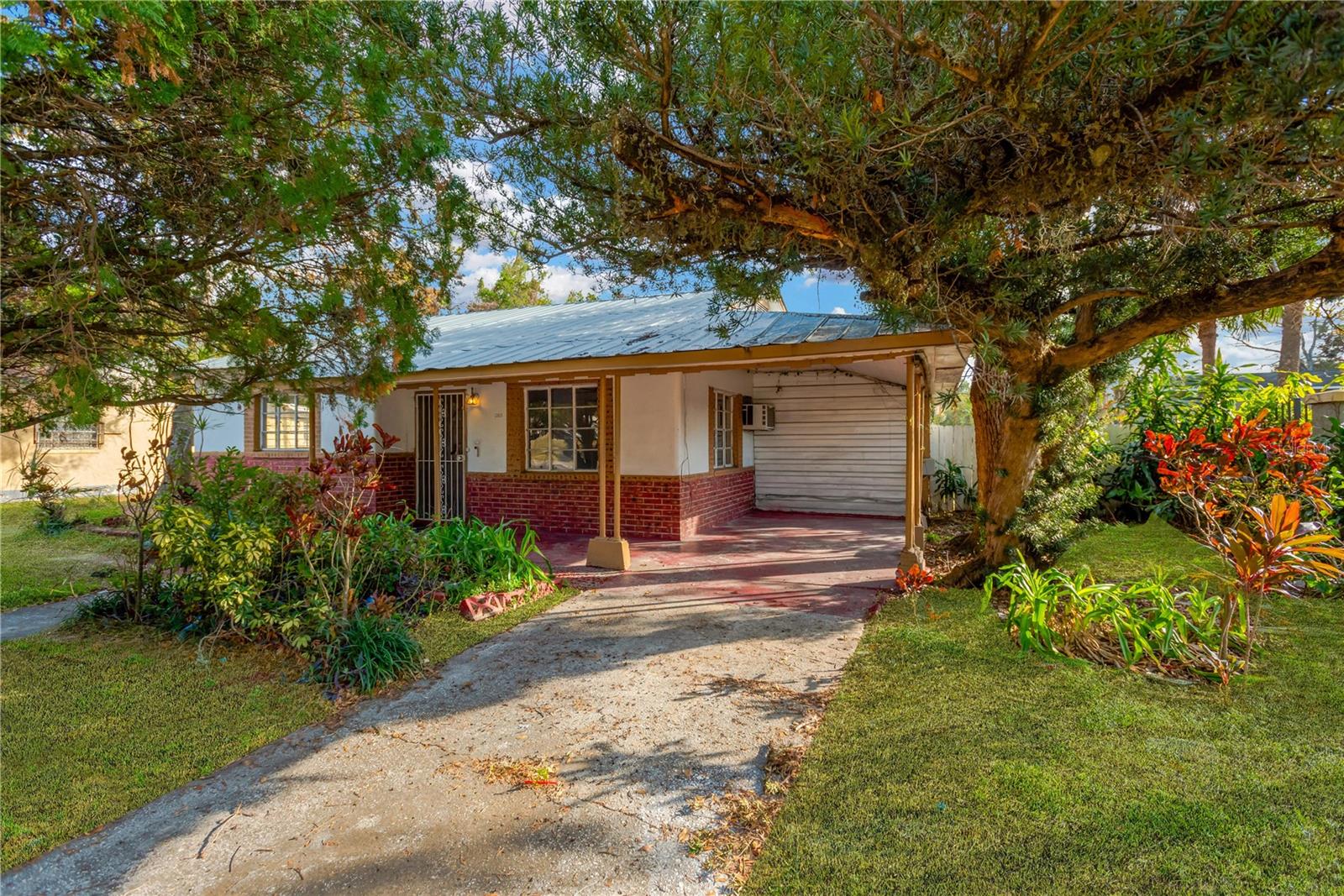 2303 E OSBORNE AVE, TAMPA, FL, 33610