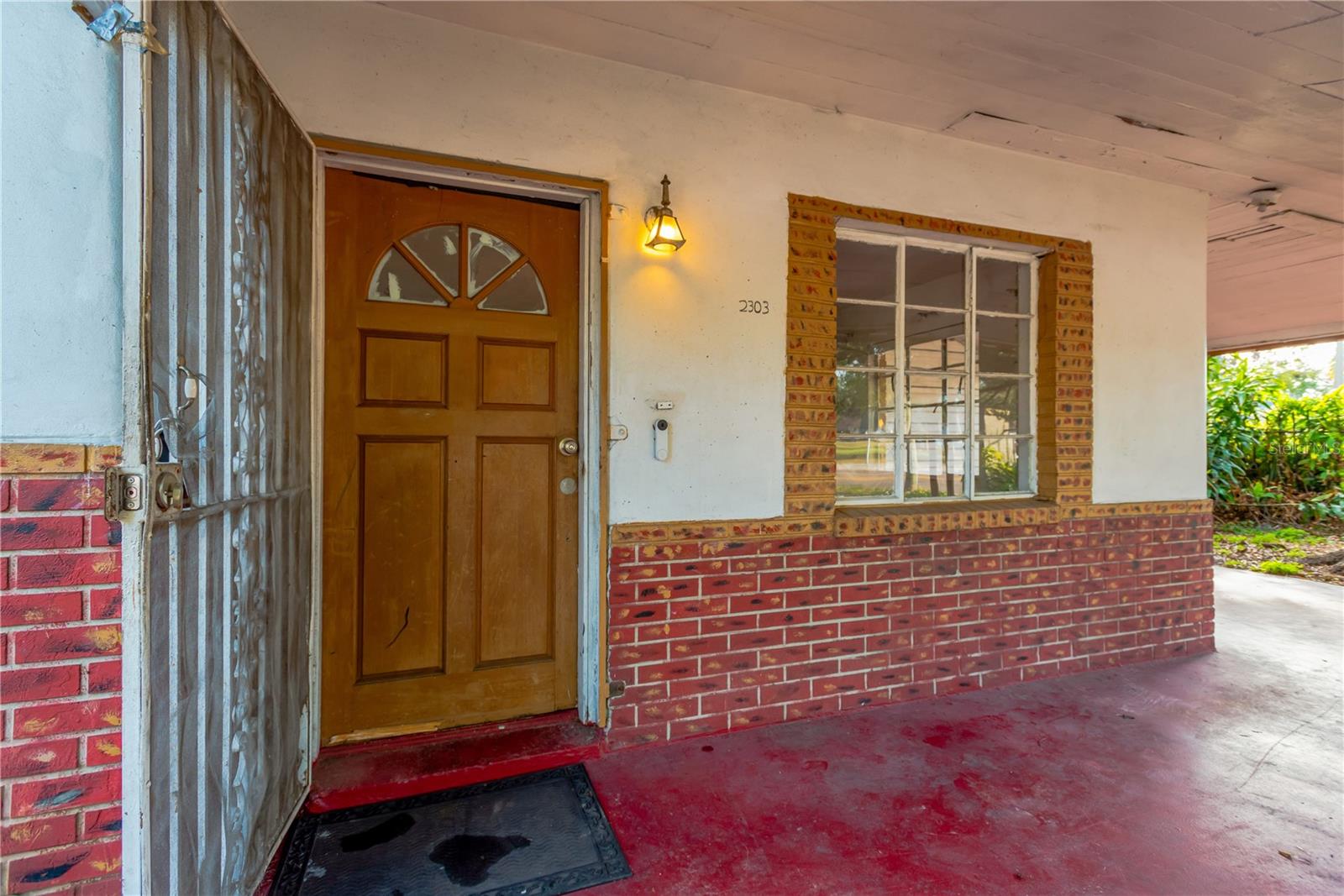 2303 E OSBORNE AVE, TAMPA, FL, 33610