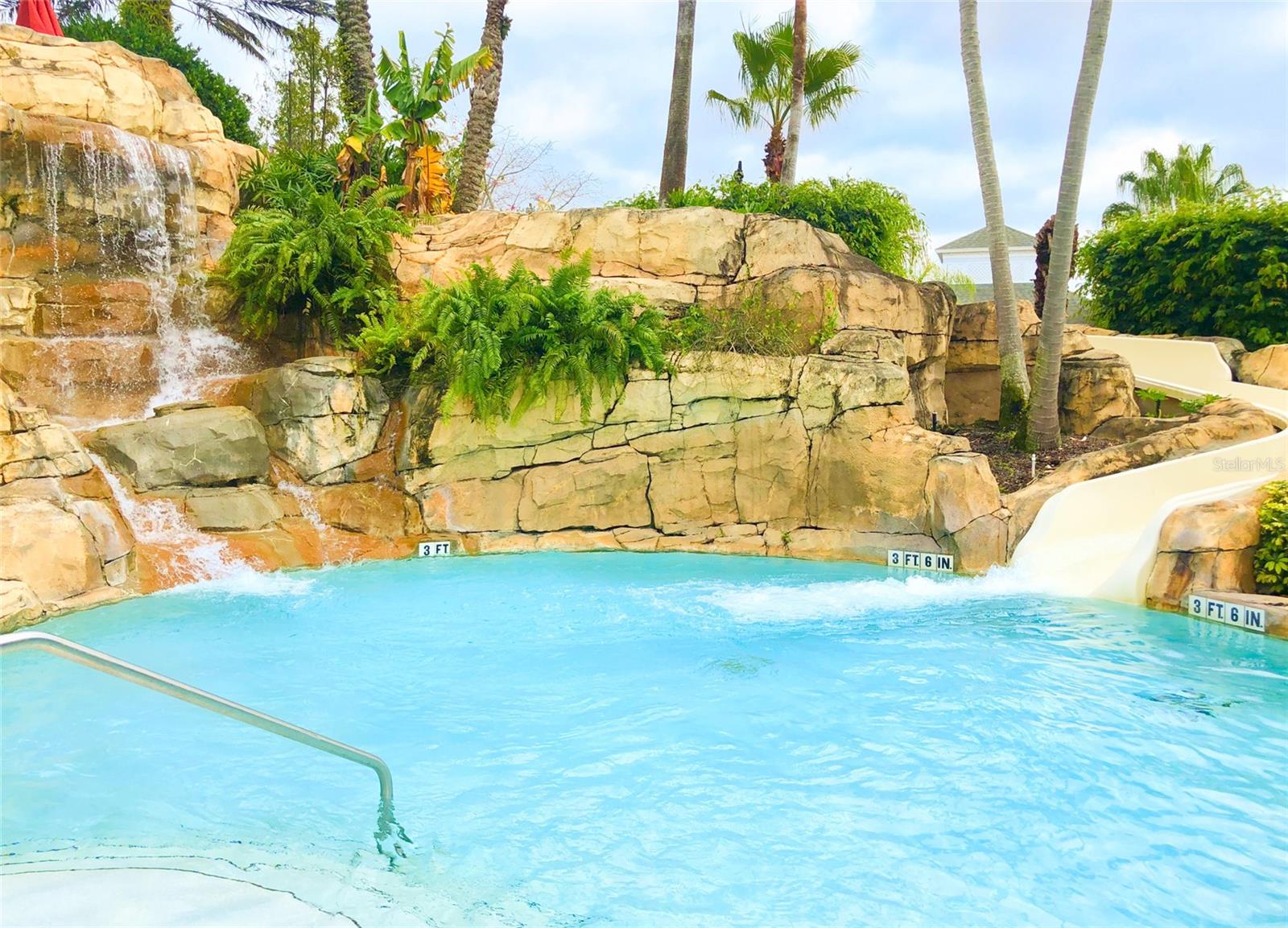 1358 CENTRE COURT RIDGE DR #202, REUNION, FL, 34747