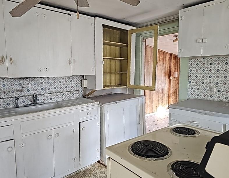 426 S DISSTON AVE, TARPON SPRINGS, FL, 34689