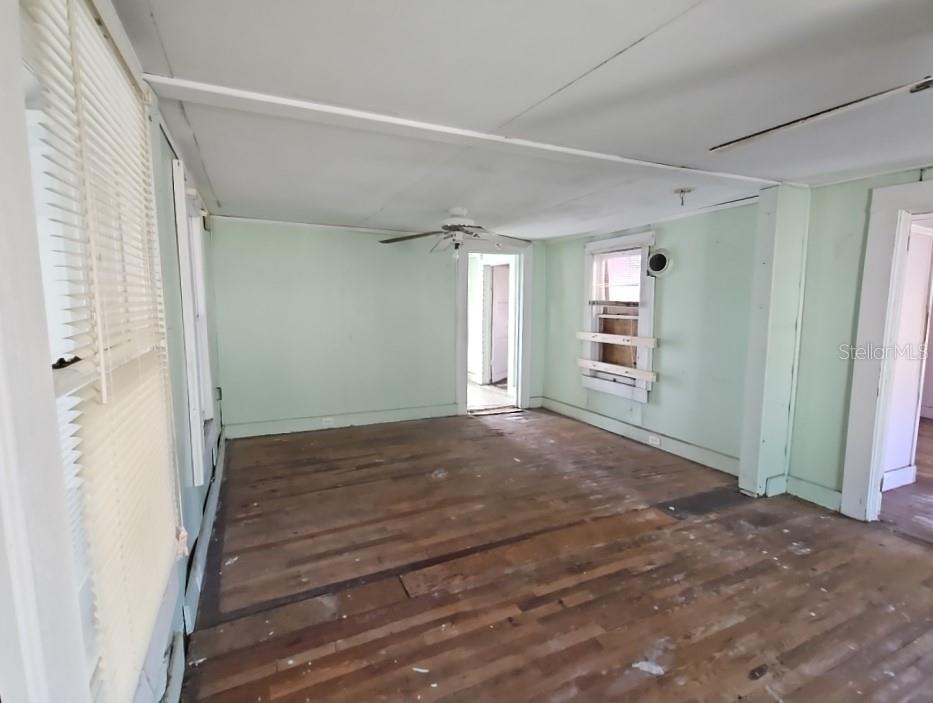 426 S DISSTON AVE, TARPON SPRINGS, FL, 34689