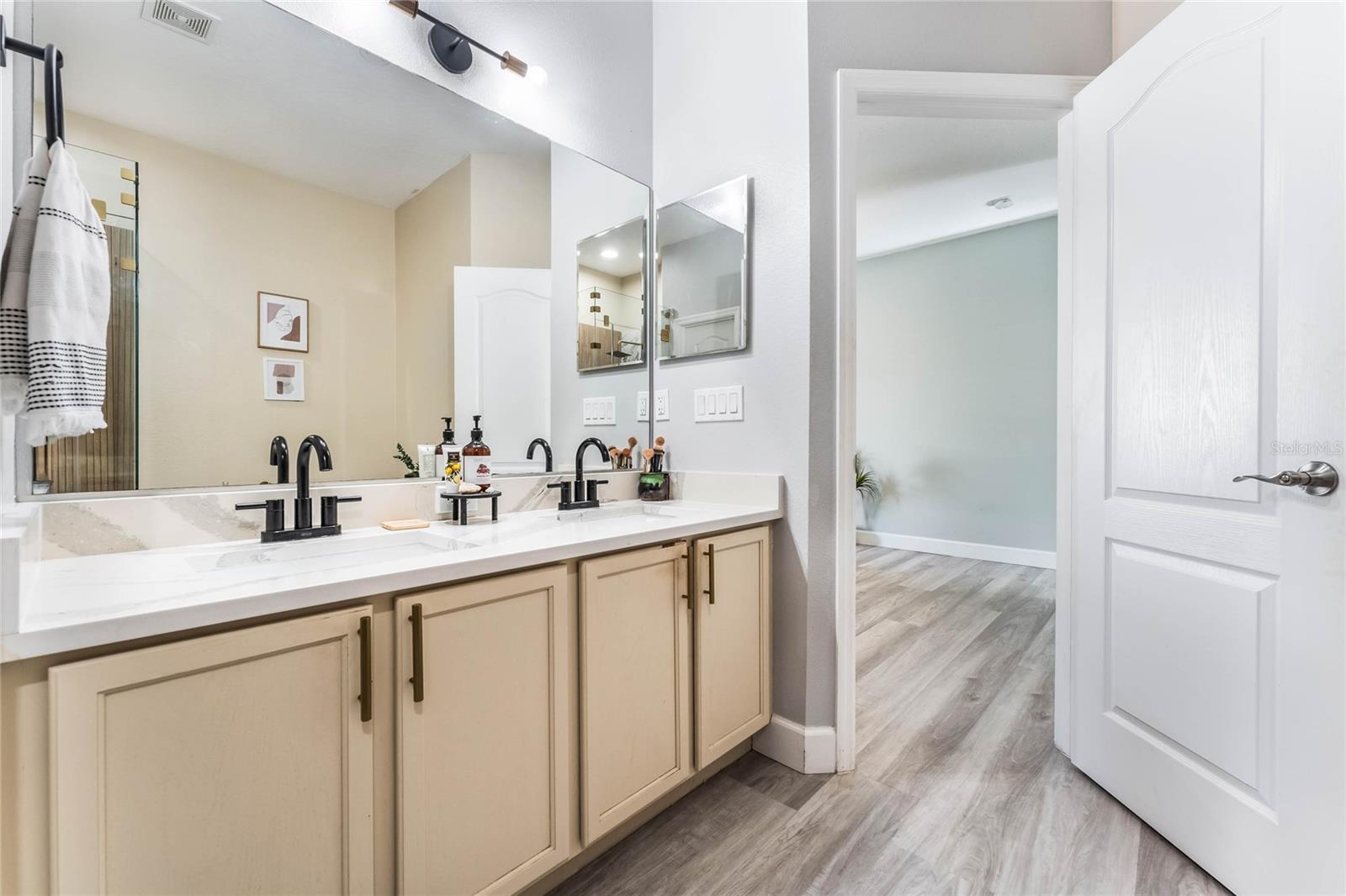 3250 BREAKERS WAY, ORLANDO, FL, 32825