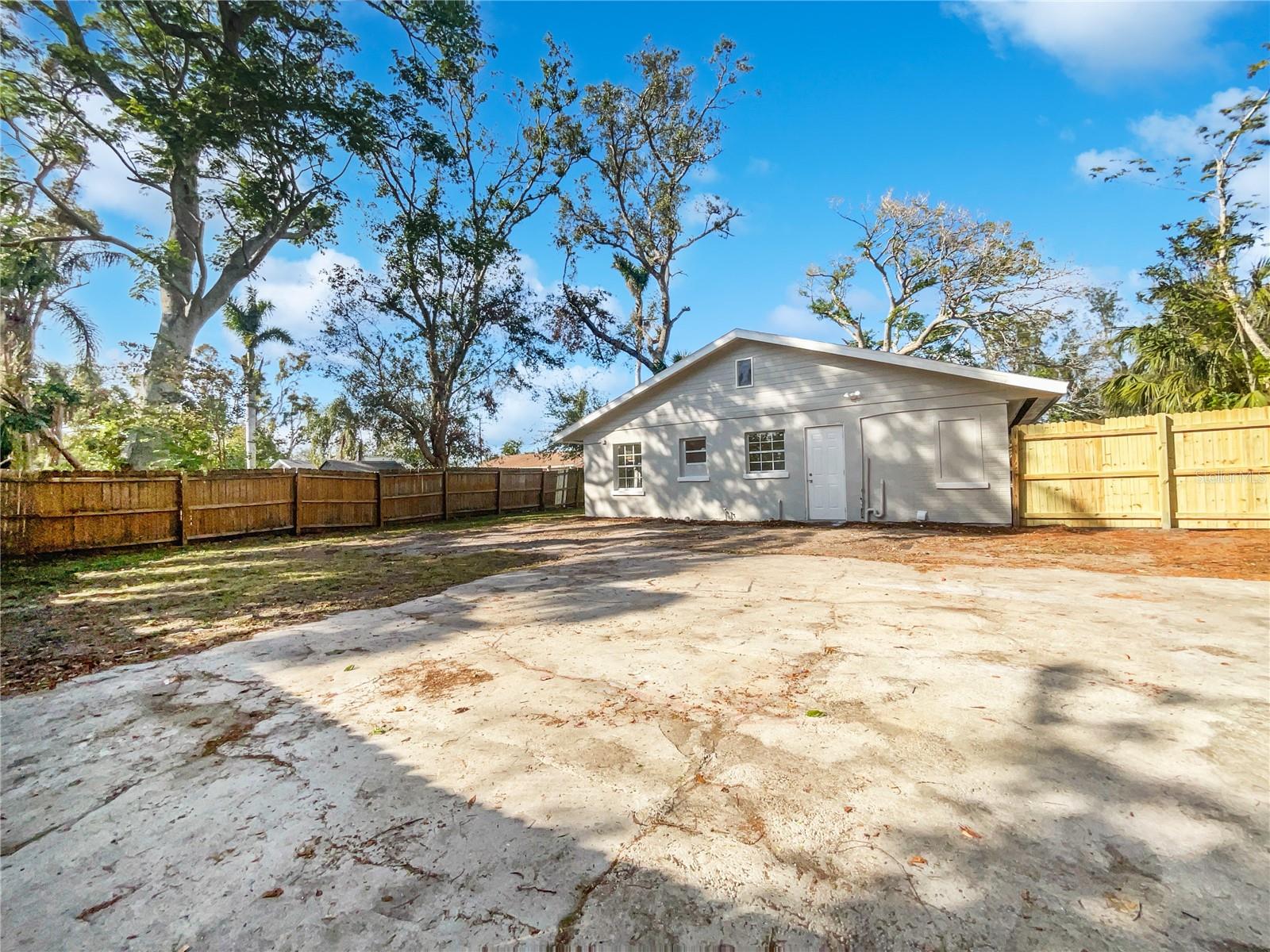 3030 46TH AVE W, BRADENTON, FL, 34207