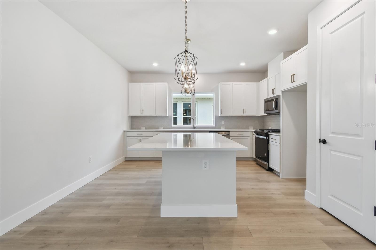 687 ALLORA AVE, NOKOMIS, FL, 34275