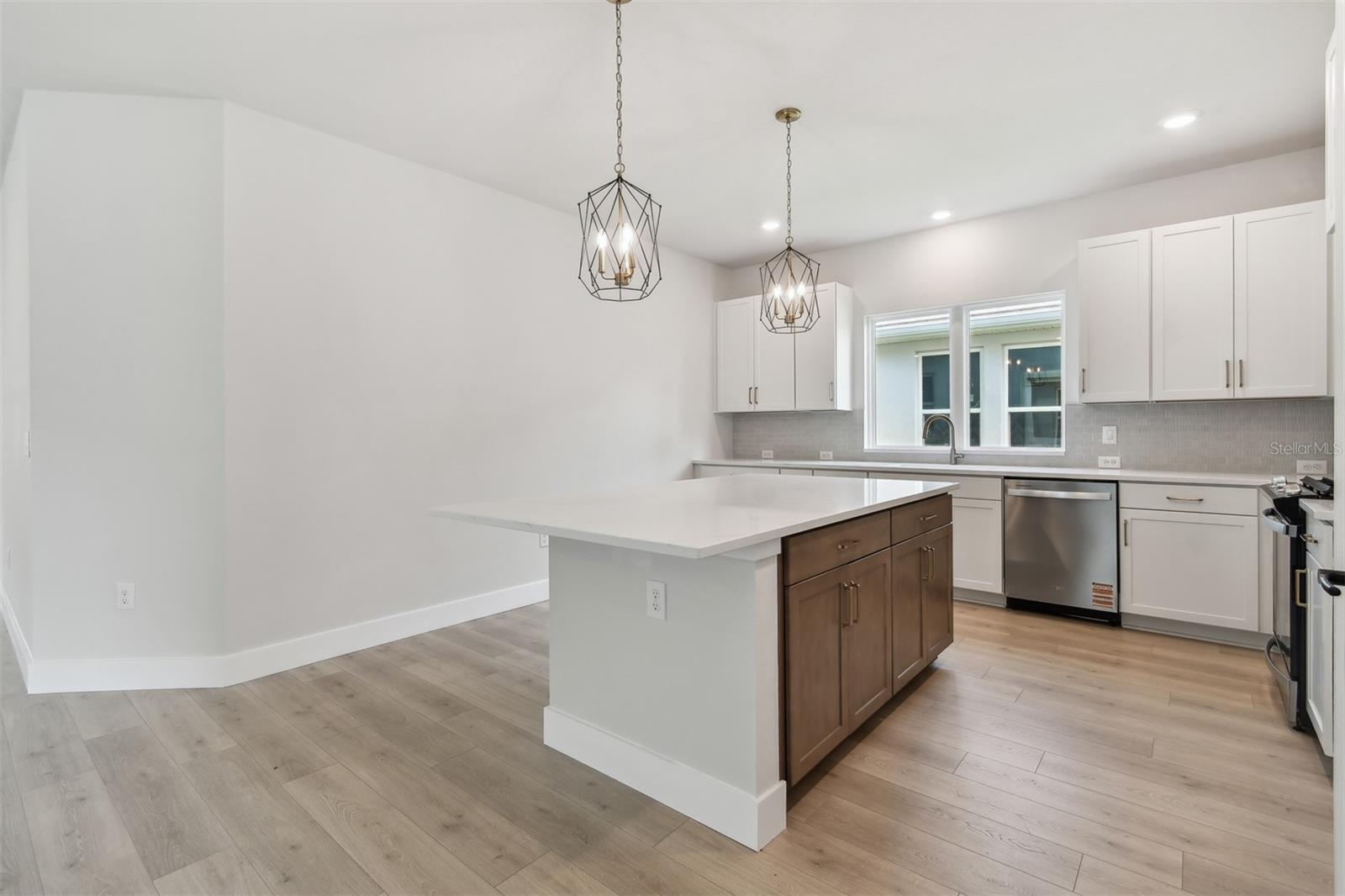 687 ALLORA AVE, NOKOMIS, FL, 34275