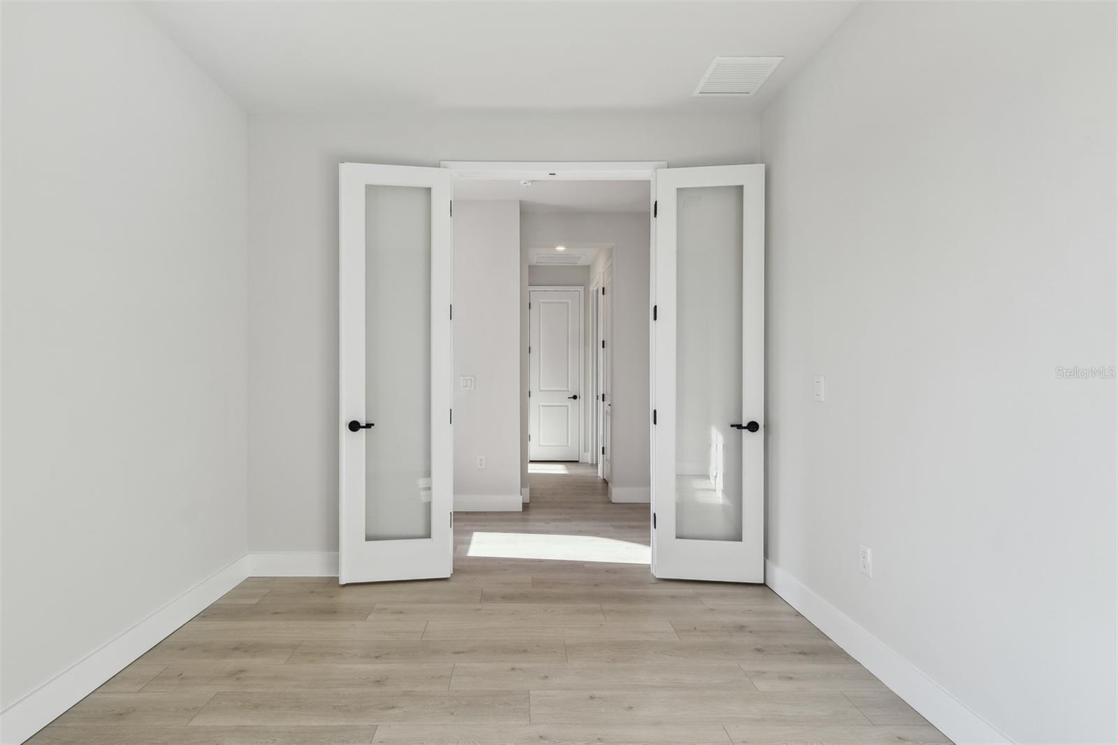 687 ALLORA AVE, NOKOMIS, FL, 34275