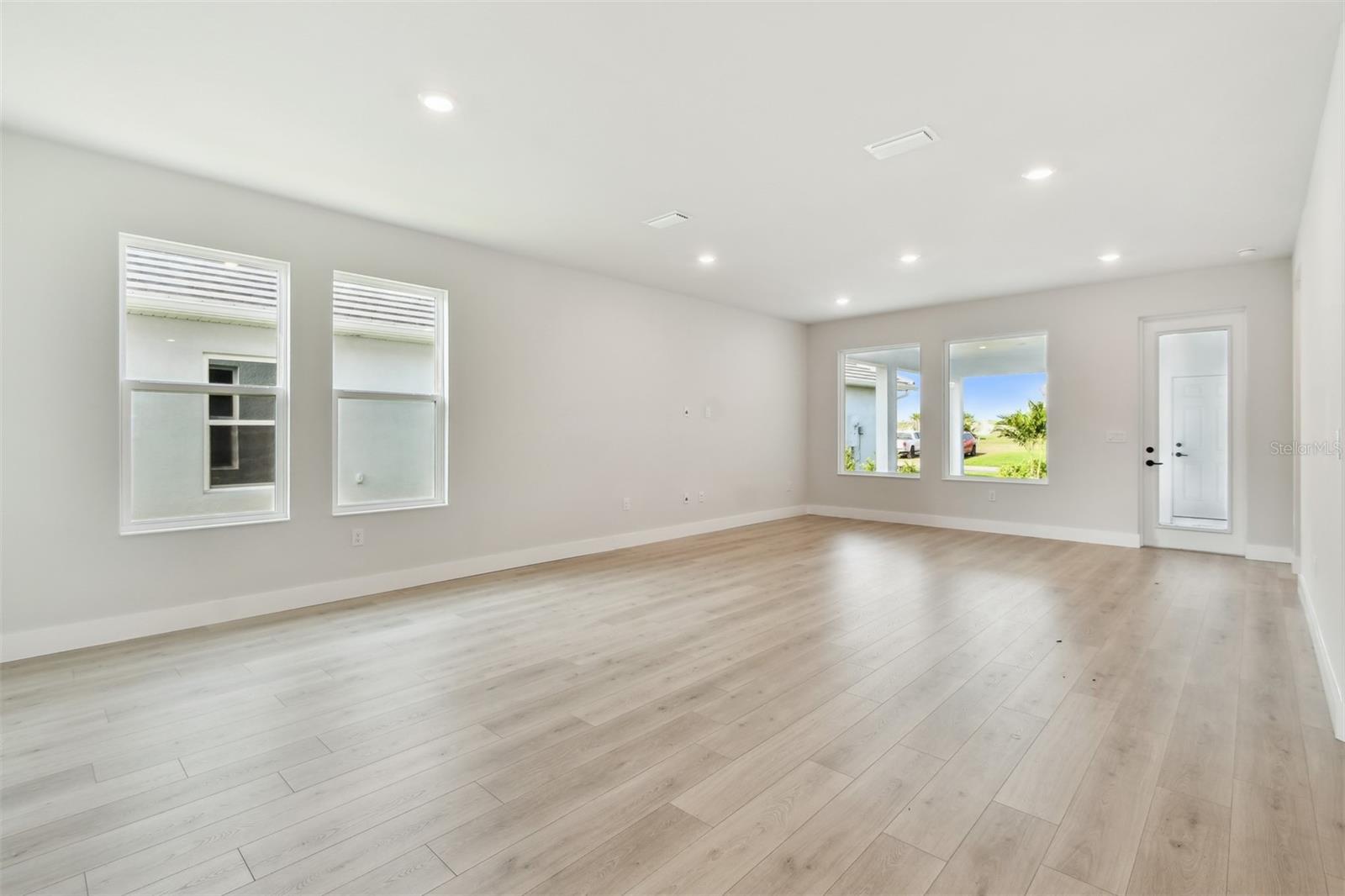 687 ALLORA AVE, NOKOMIS, FL, 34275