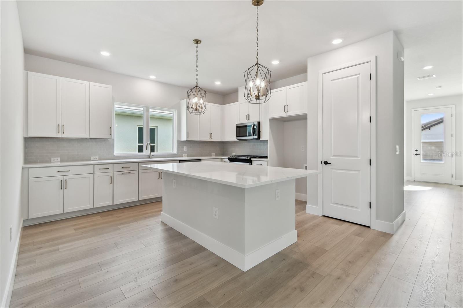 687 ALLORA AVE, NOKOMIS, FL, 34275