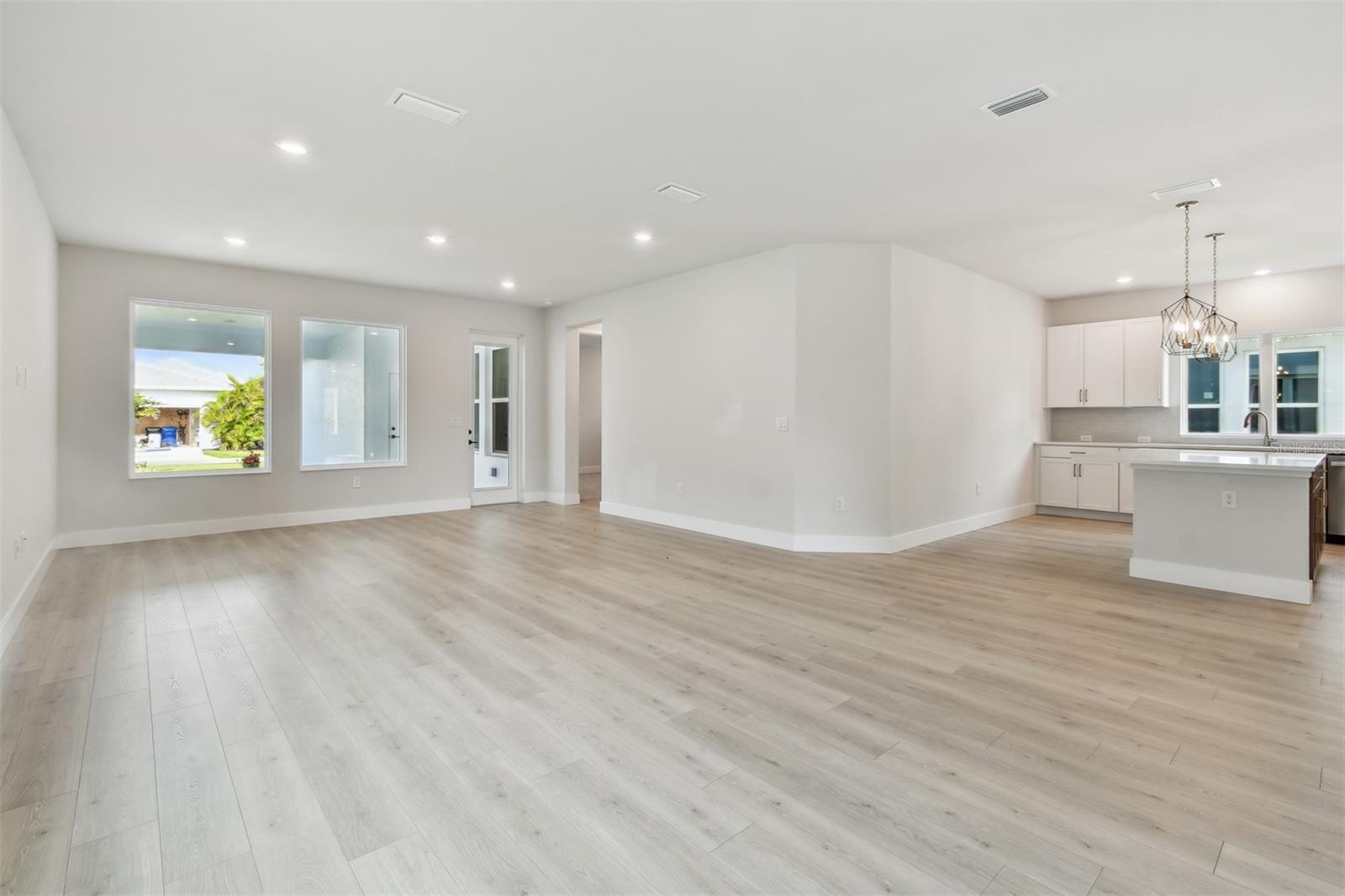 687 ALLORA AVE, NOKOMIS, FL, 34275