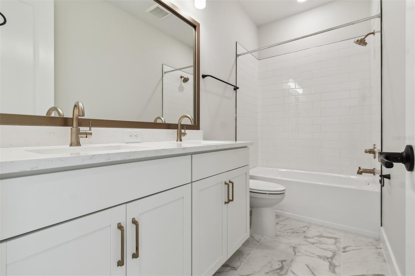 687 ALLORA AVE, NOKOMIS, FL, 34275