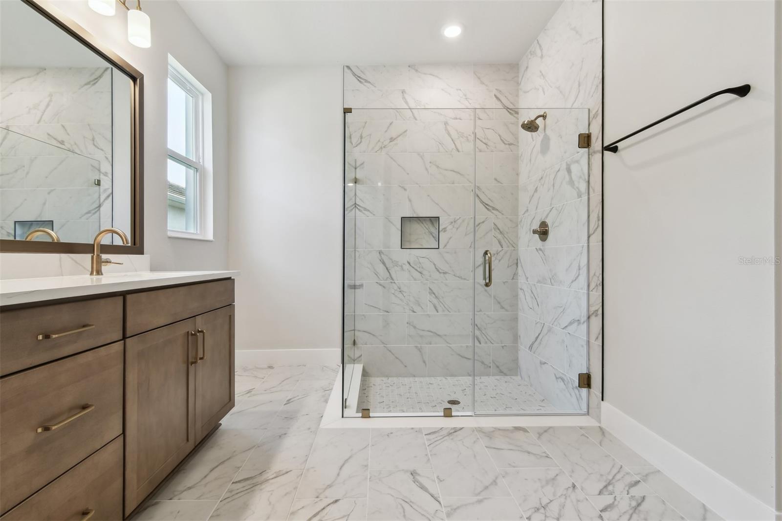 687 ALLORA AVE, NOKOMIS, FL, 34275