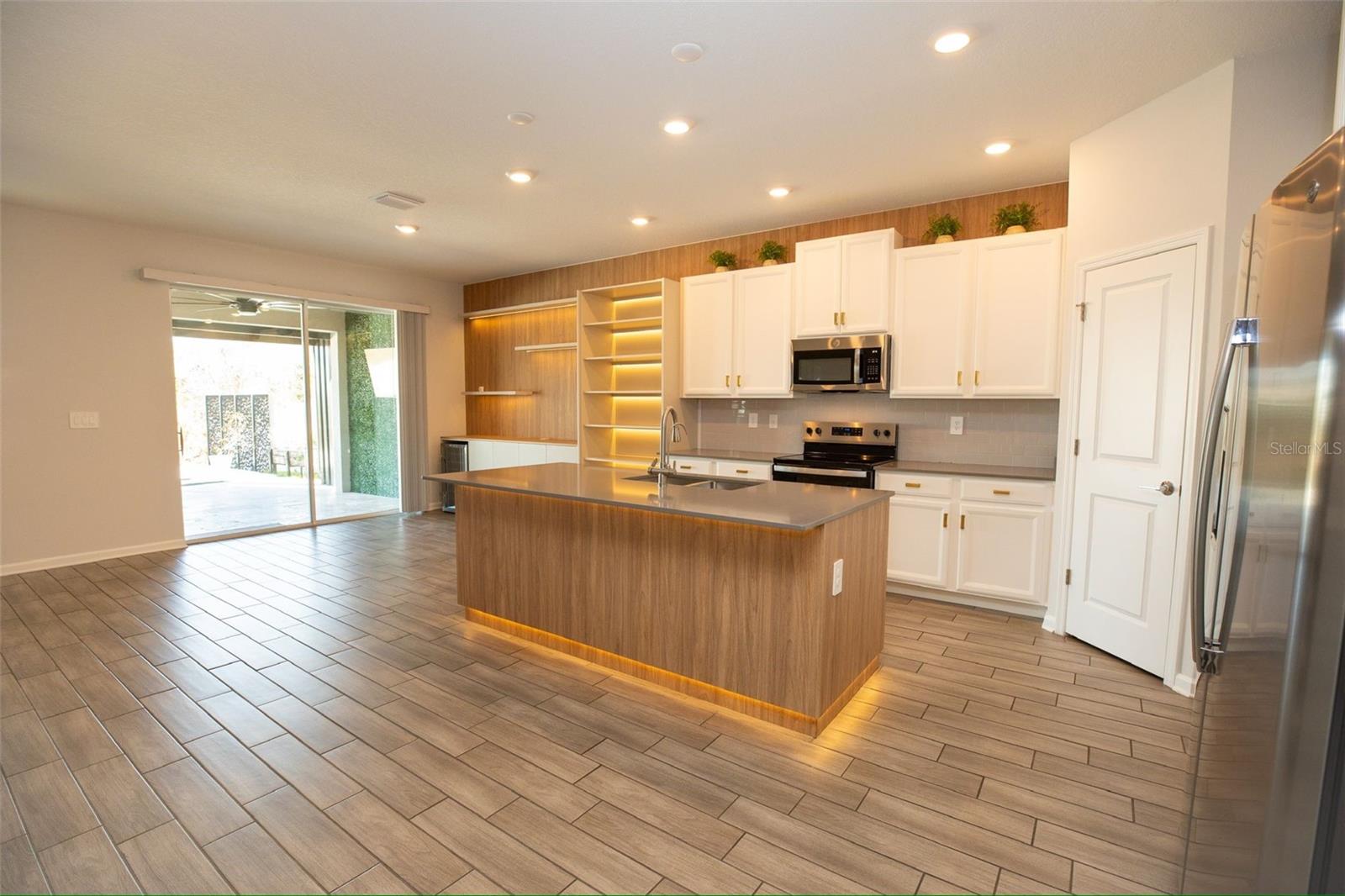 8162 SAYINGS DR, WINTER GARDEN, FL, 34787