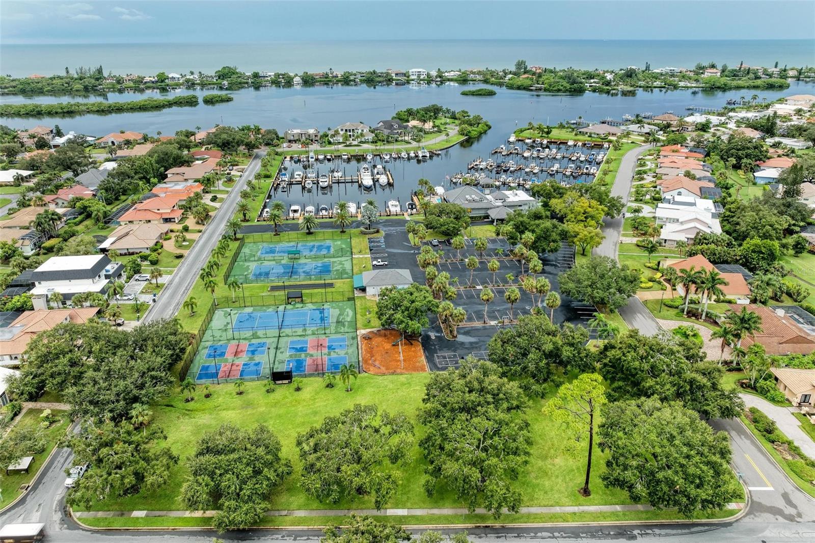 221 LOOKOUT POINT DR, OSPREY, FL, 34229