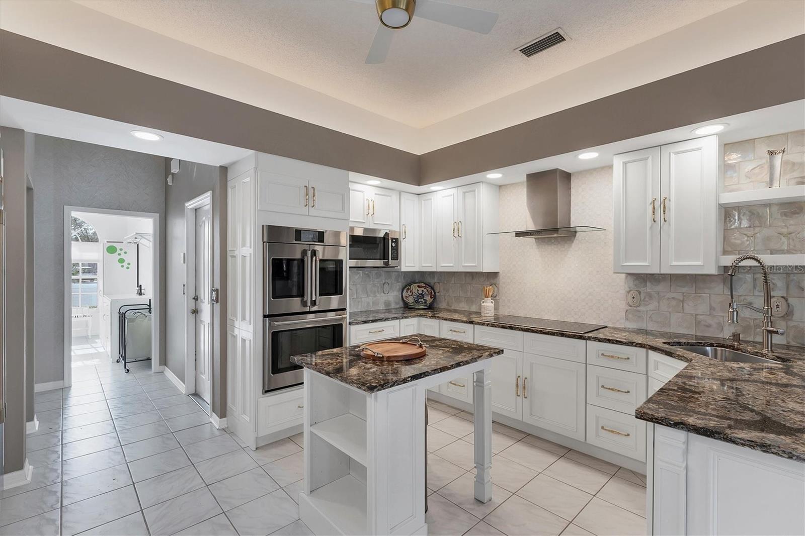 8348 9TH AVENUE TER NW, BRADENTON, FL, 34209