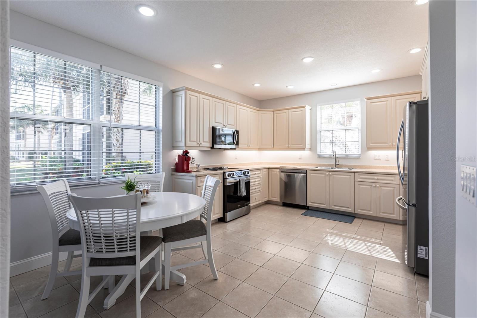 180 HIBISCUS DR #112, PUNTA GORDA, FL, 33950