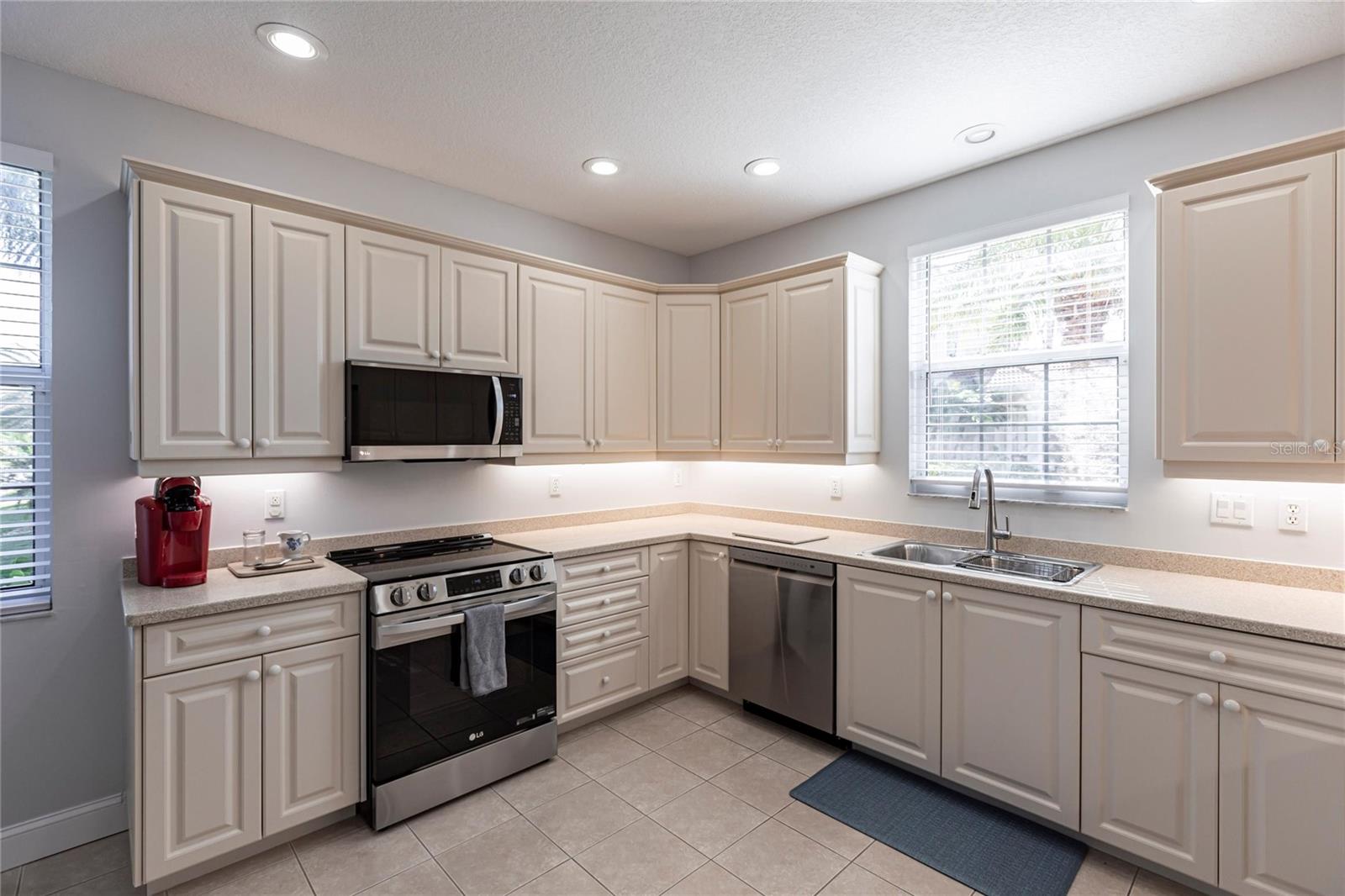 180 HIBISCUS DR #112, PUNTA GORDA, FL, 33950