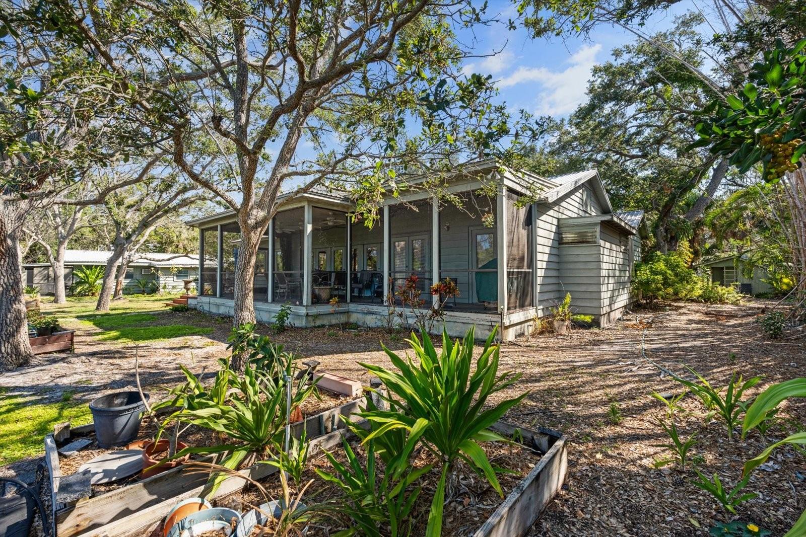 7536 MIDNIGHT PASS RD, SARASOTA, FL, 34242