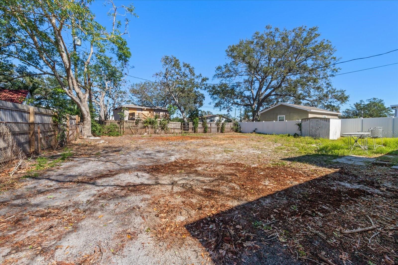 601 61ST AVE NE, ST PETERSBURG, FL, 33703