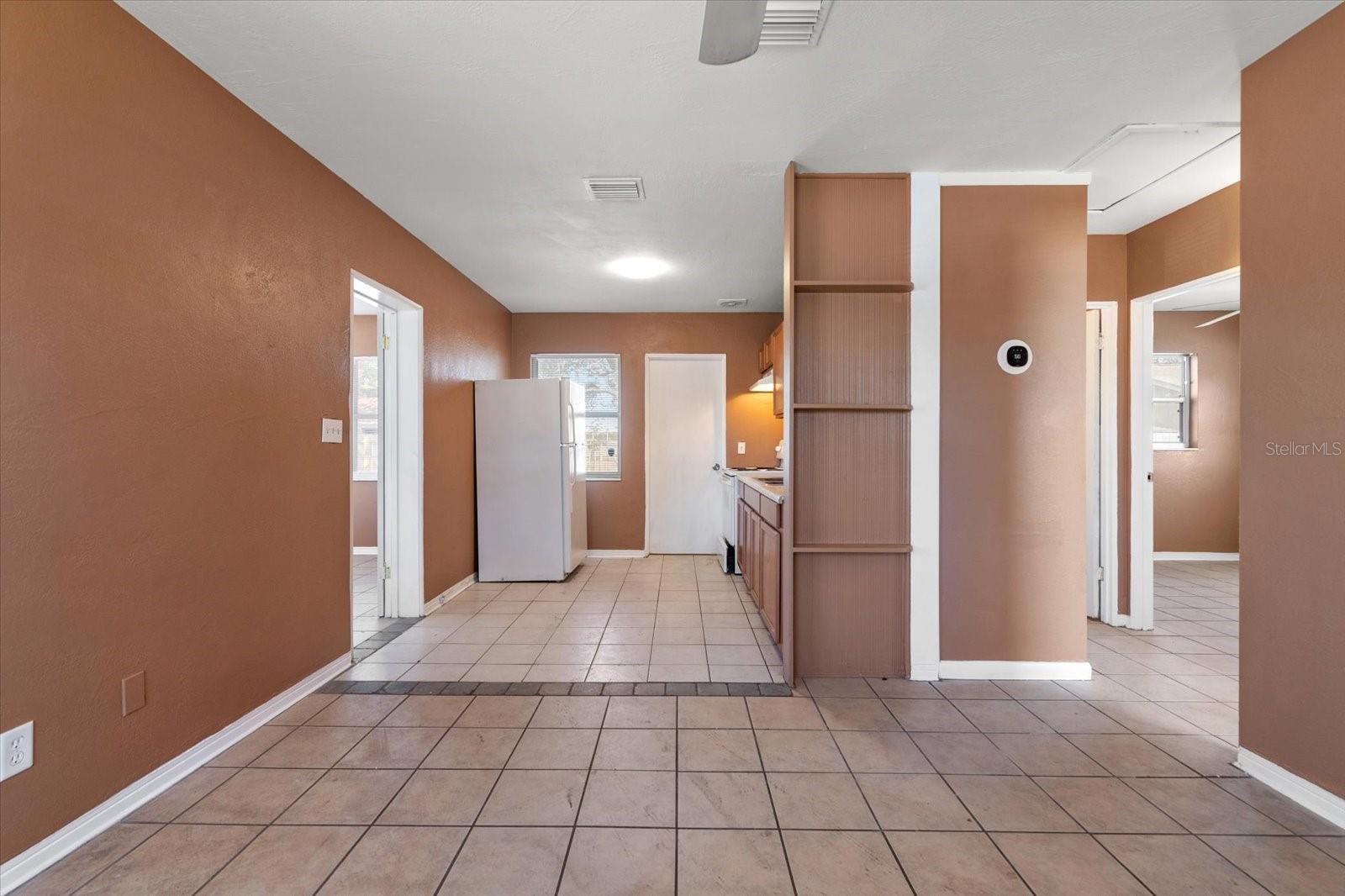 601 61ST AVE NE, ST PETERSBURG, FL, 33703