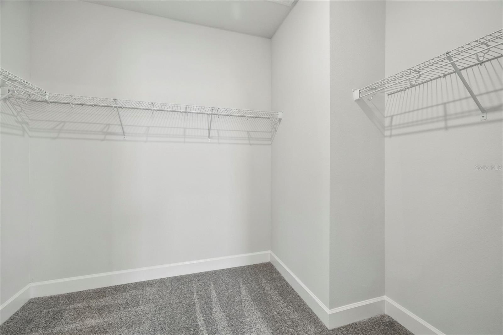 520 ORIENT AVE, DEBARY, FL, 32713