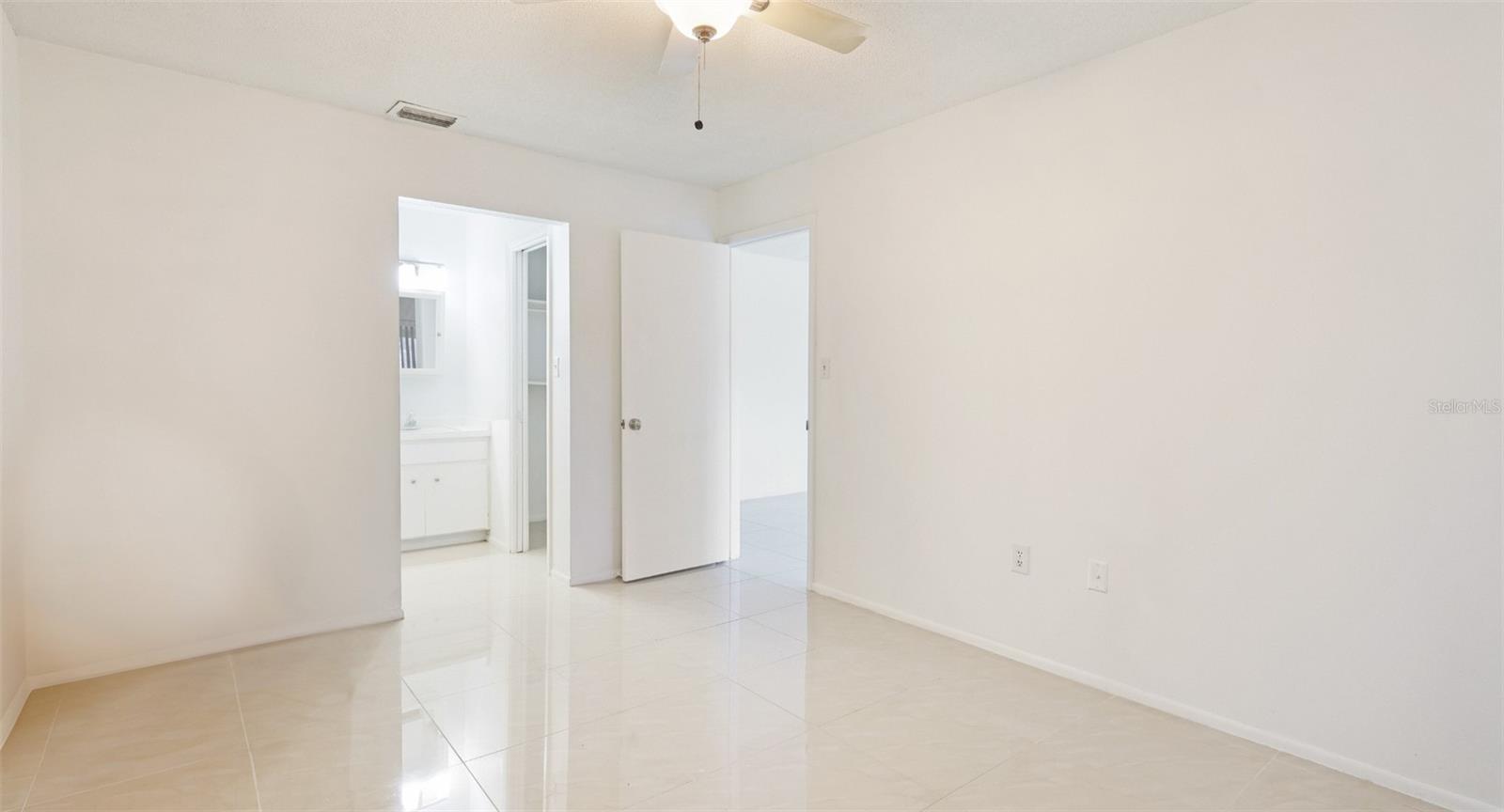 2782 WOODGATE LN #18, SARASOTA, FL, 34231