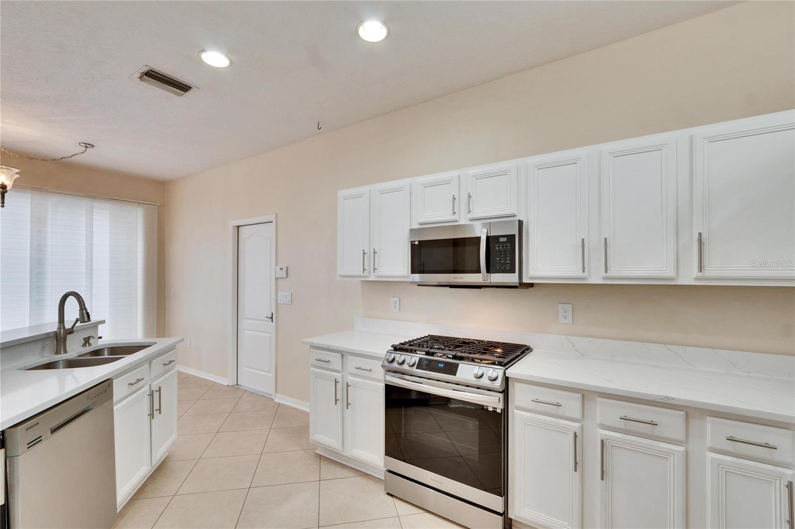 9105 CRYSTAL COMMONS WAY, TAMPA, FL, 33626