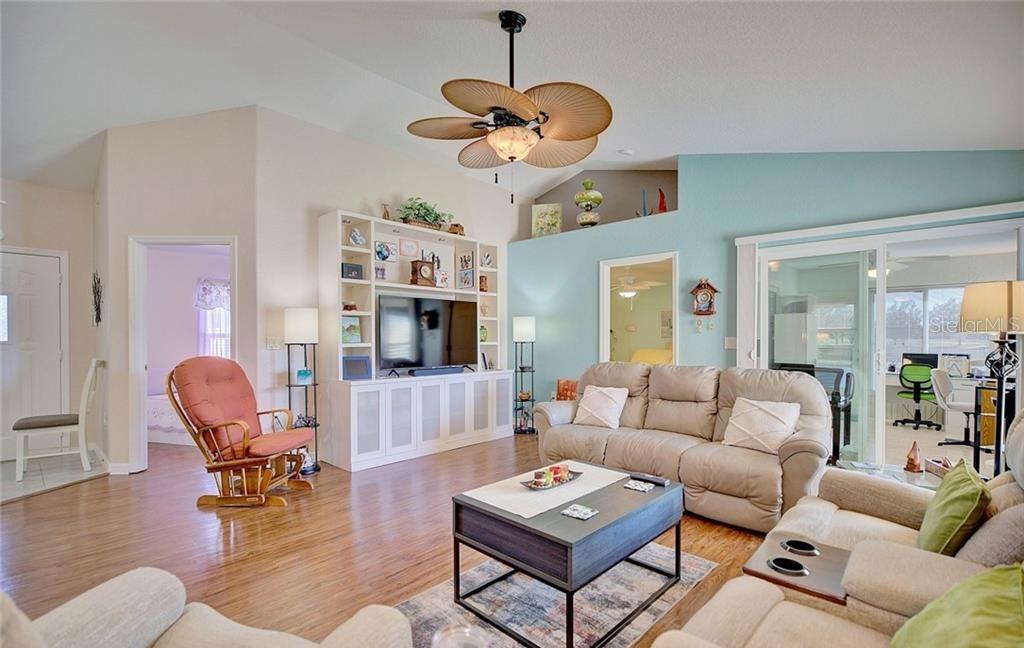 64 CLUBHOUSE LN, SEBRING, FL, 33876