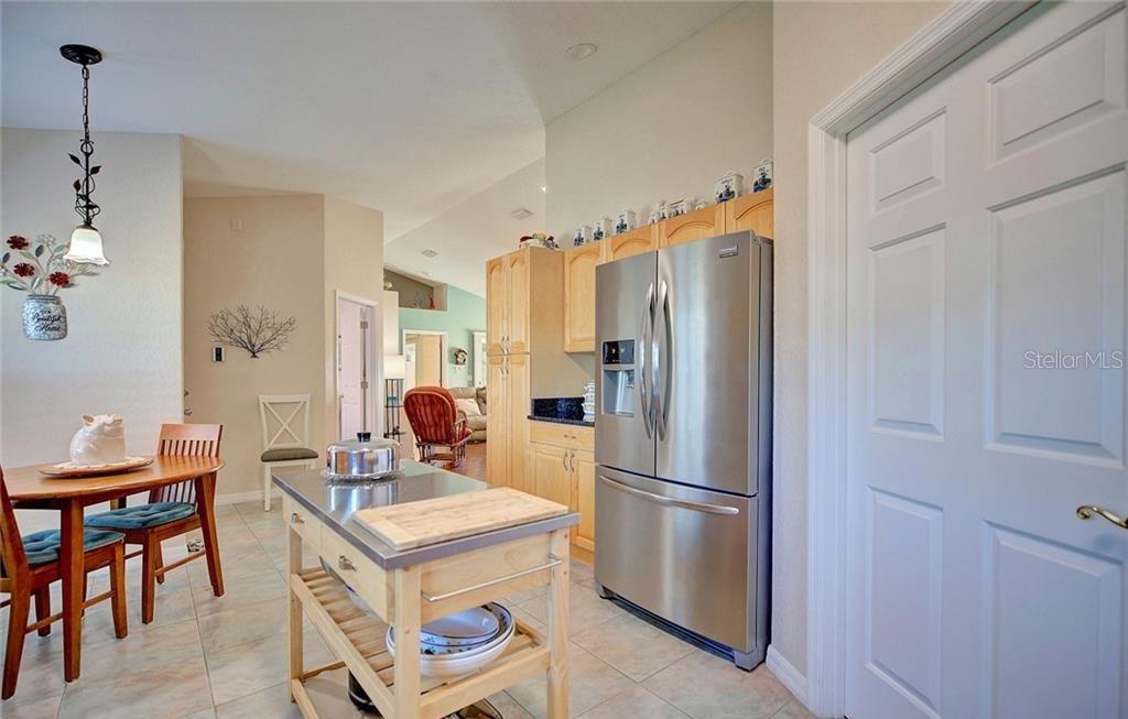 64 CLUBHOUSE LN, SEBRING, FL, 33876