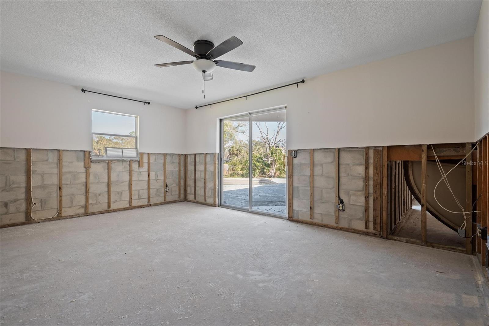 716 RIVERSIDE DR, TARPON SPRINGS, FL, 34689