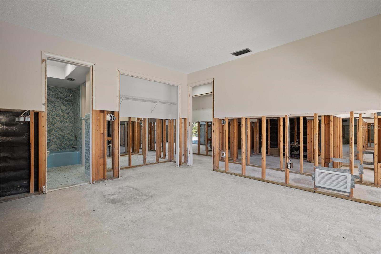 716 RIVERSIDE DR, TARPON SPRINGS, FL, 34689