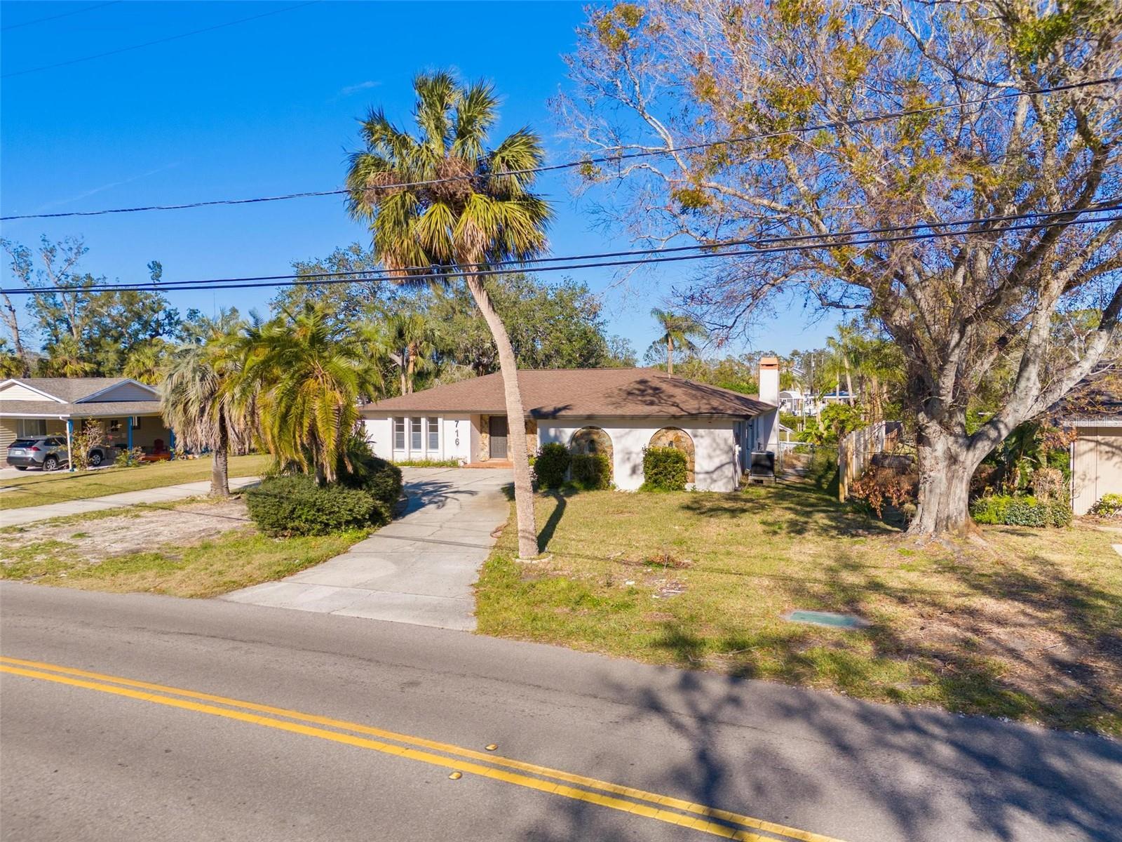 716 RIVERSIDE DR, TARPON SPRINGS, FL, 34689