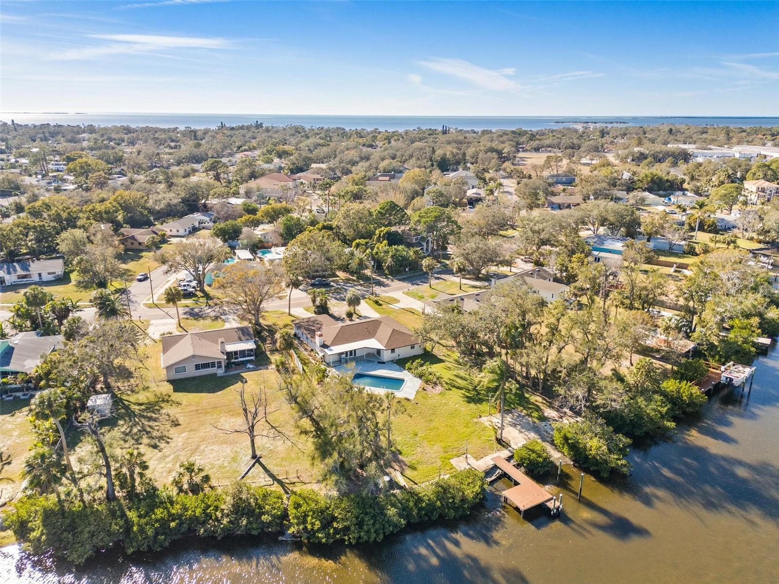 716 RIVERSIDE DR, TARPON SPRINGS, FL, 34689