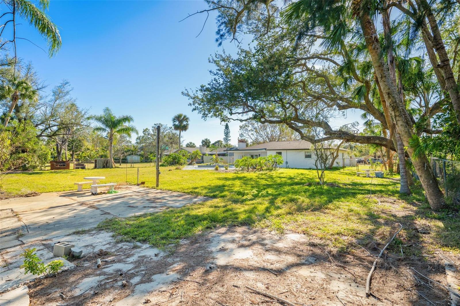 716 RIVERSIDE DR, TARPON SPRINGS, FL, 34689