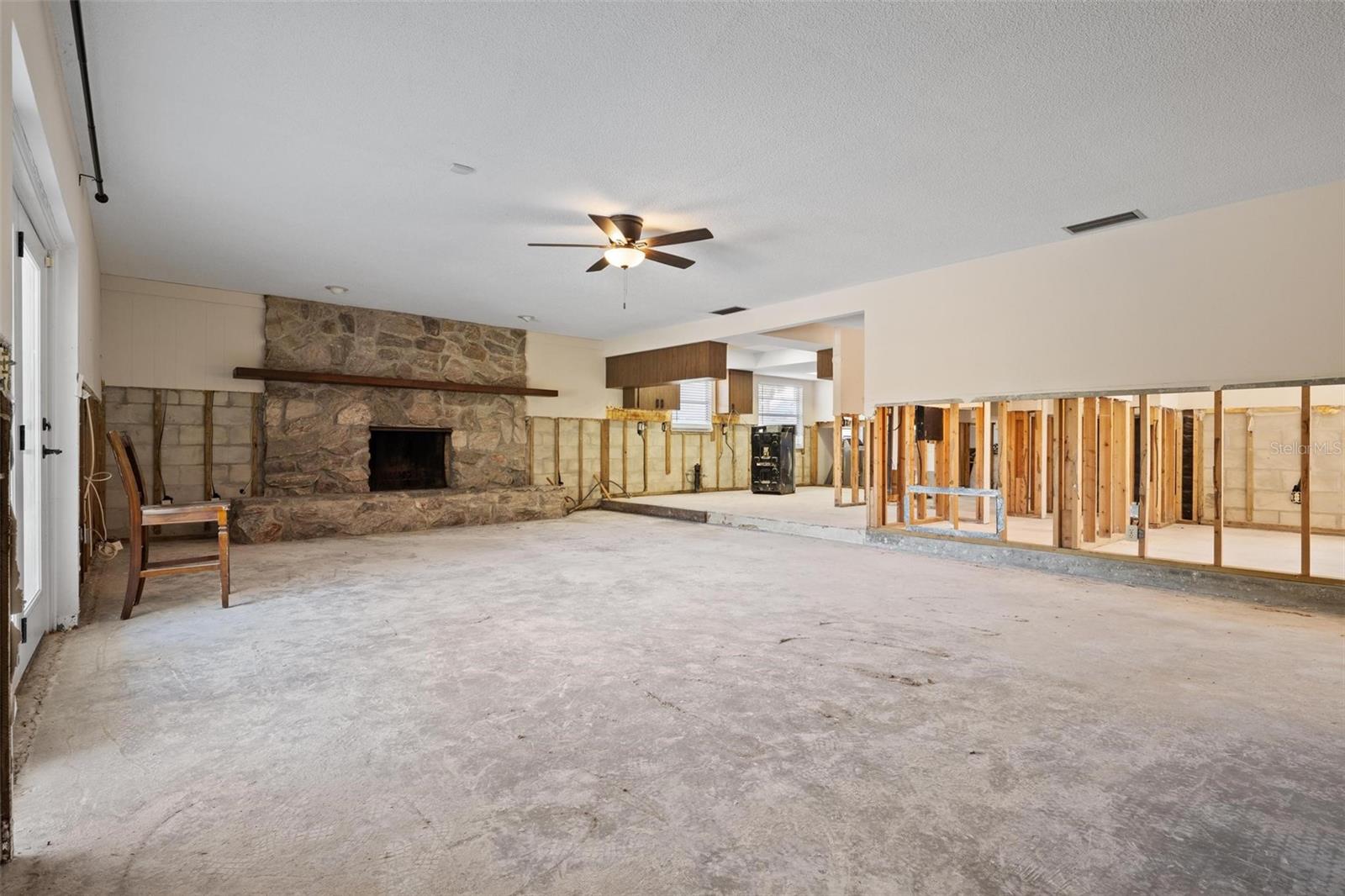716 RIVERSIDE DR, TARPON SPRINGS, FL, 34689