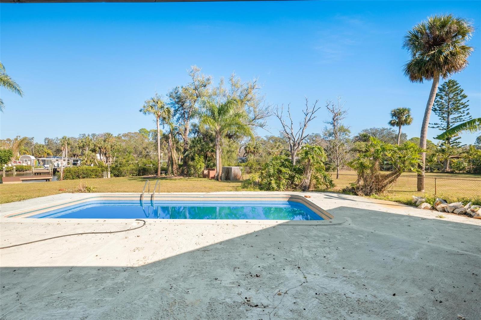 716 RIVERSIDE DR, TARPON SPRINGS, FL, 34689