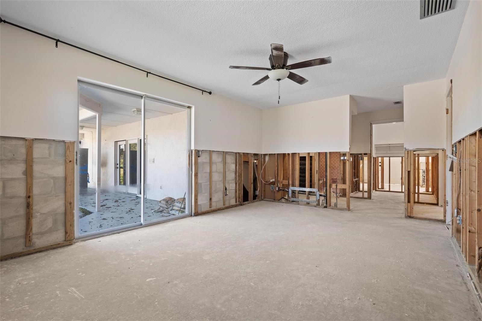 716 RIVERSIDE DR, TARPON SPRINGS, FL, 34689
