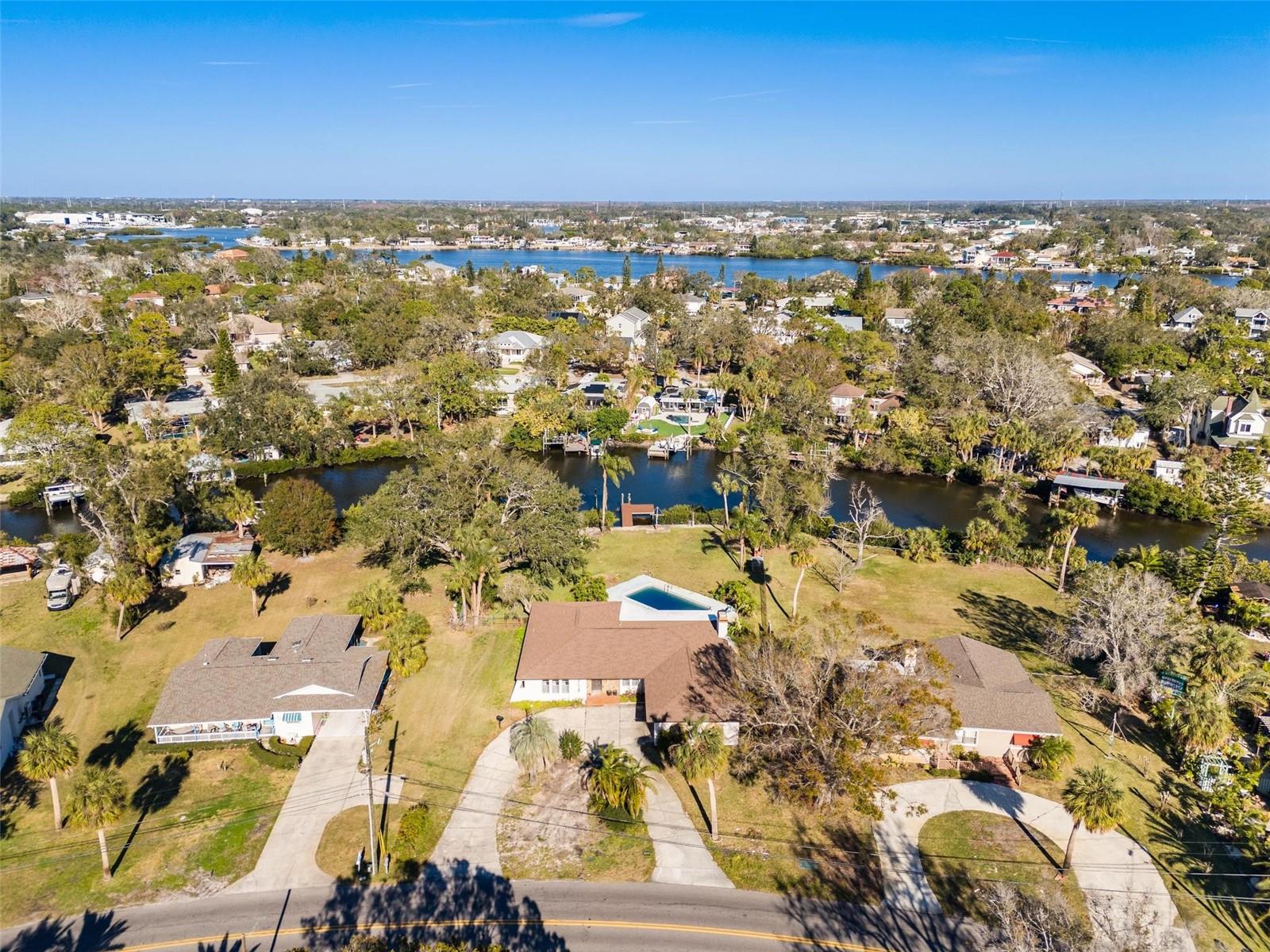 716 RIVERSIDE DR, TARPON SPRINGS, FL, 34689