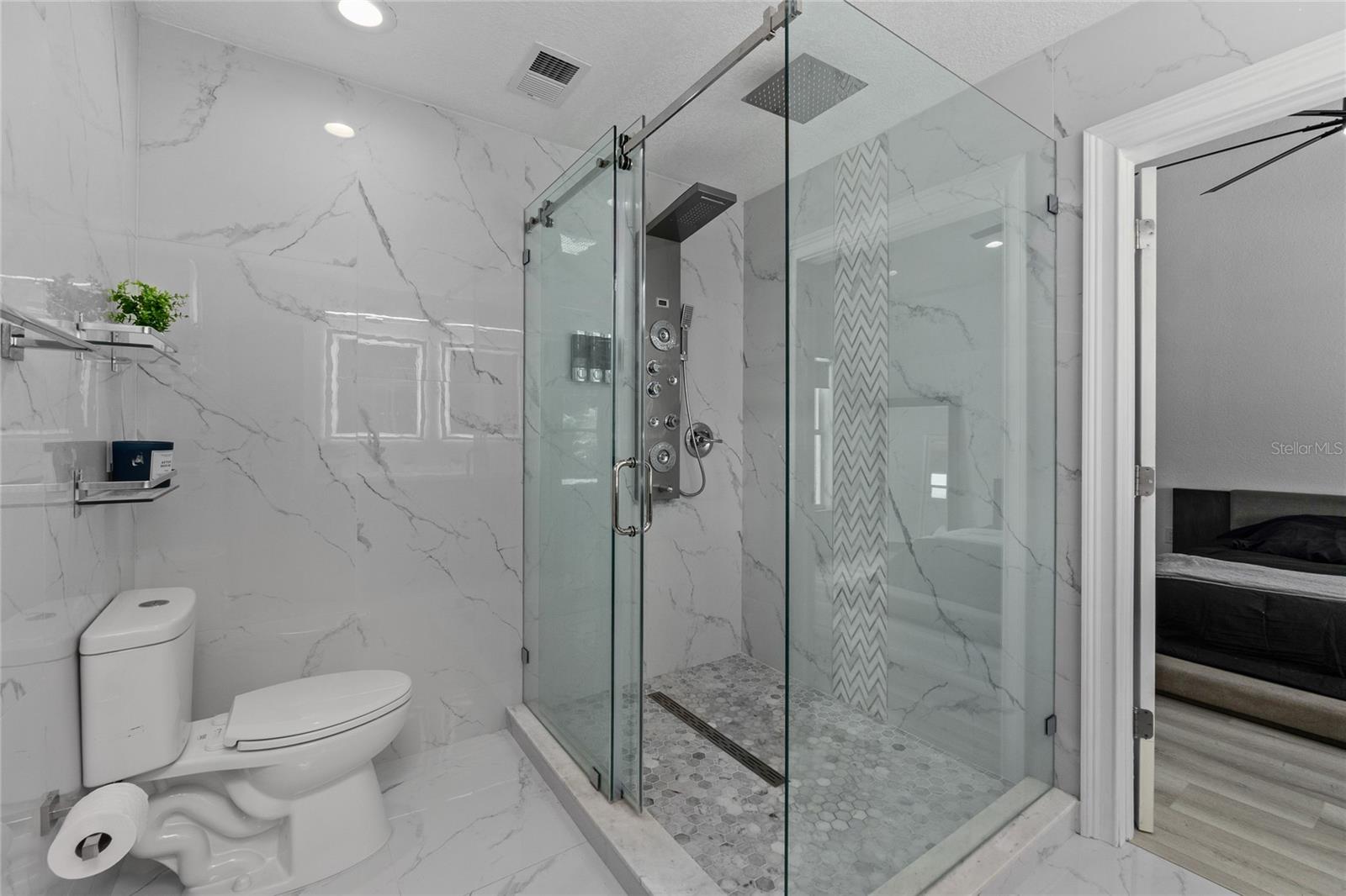 14040 CASCADE LN, TAMPA, FL, 33618