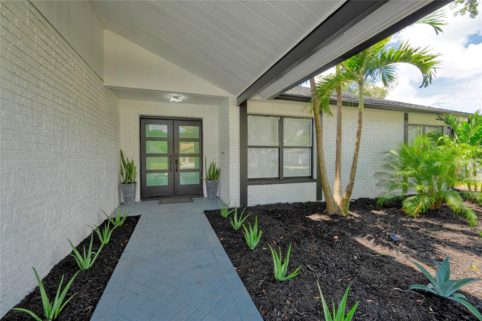 14040 CASCADE LN, TAMPA, FL, 33618