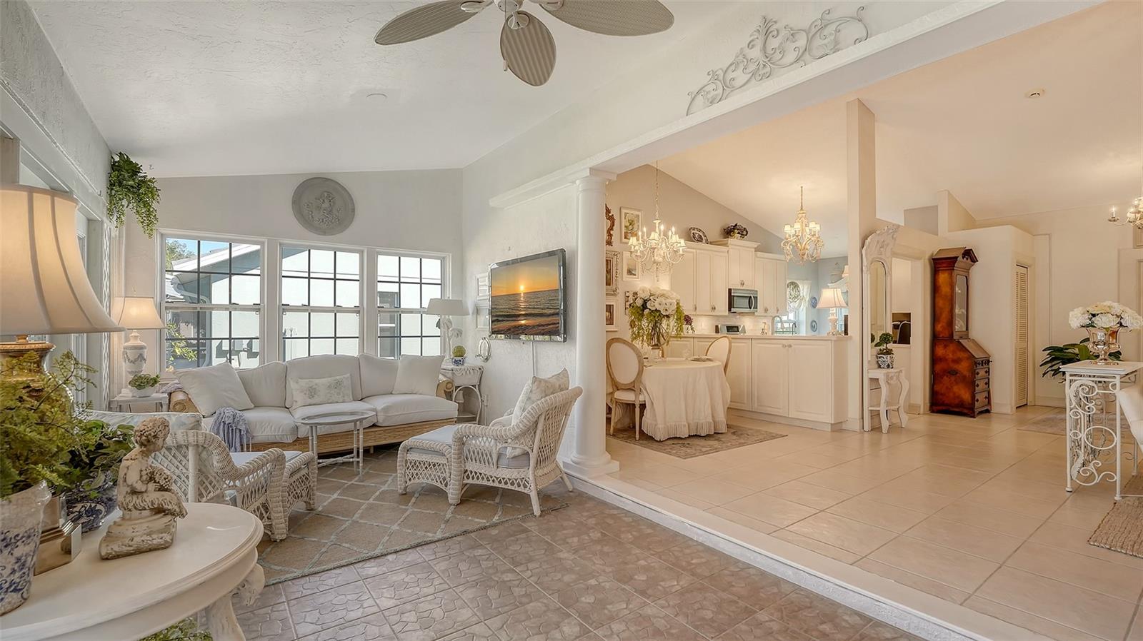 6425 STONE RIVER RD, BRADENTON, FL, 34203