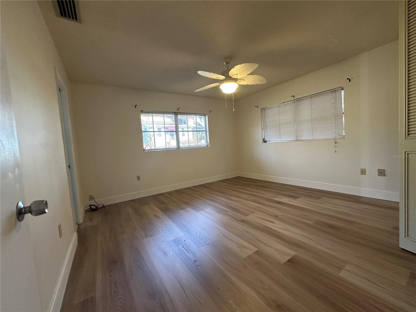 536 N ALEXANDER ST, MOUNT DORA, FL, 32757